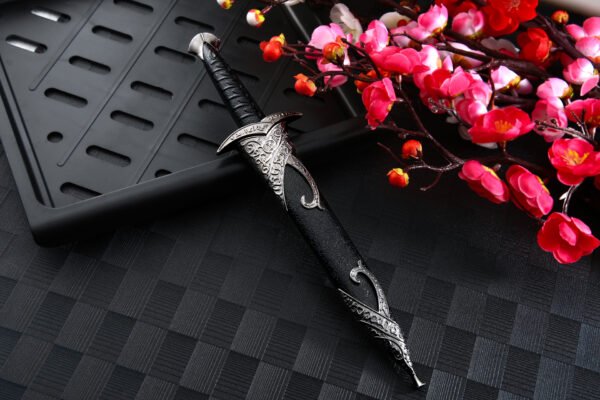 The Ringsen "Lord of the Rings" Display Knife - Image 2